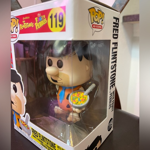Fred Flintstone with fruity pebbles funko pop - Picture 2 of 5
